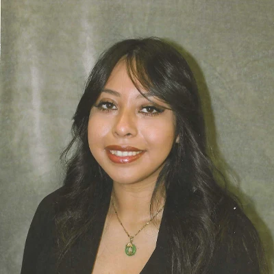 A headshot of Natalia a staff member of Melanie Parker Orthodontics.